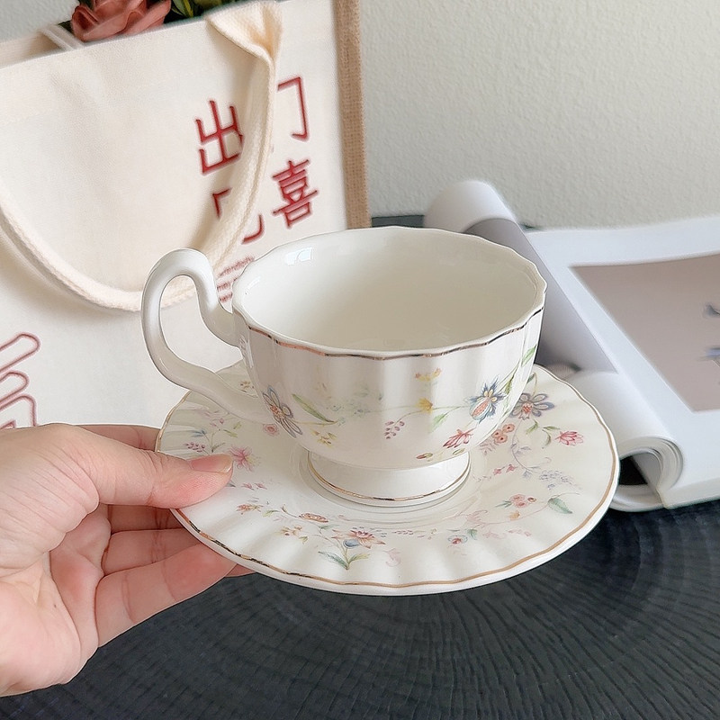 ชุดถ้วยกาแฟลายดอกไม้สีทอง ดีไซ - Coffee Tea Drawing บทวิจารณ์และราคา
