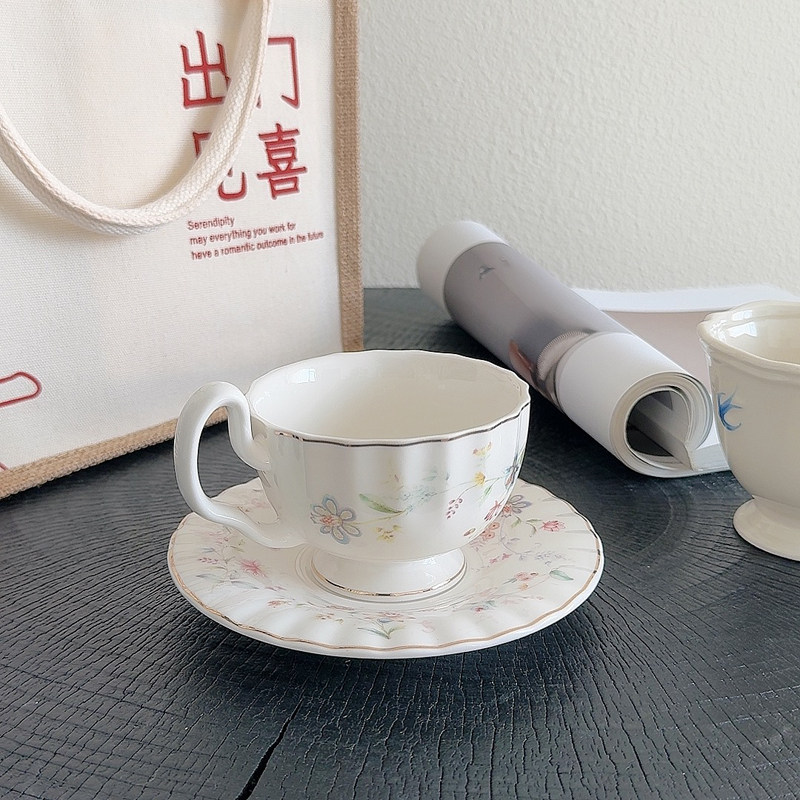 ชุดถ้วยกาแฟลายดอกไม้สีทอง ดีไซ - Coffee Tea Drawing บทวิจารณ์และราคา